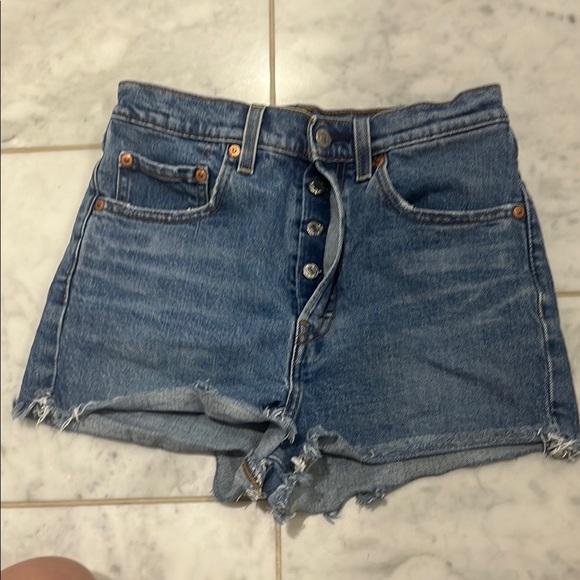 Classic Blue Denim Levi Women Shorts - Picture 4 of 4